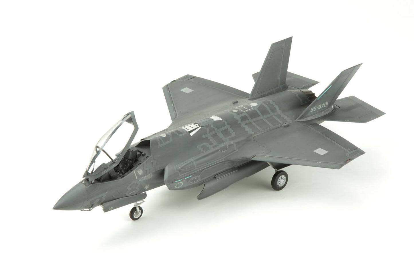 Meng Model 1/48th scale F-35A Lightning II JASDF