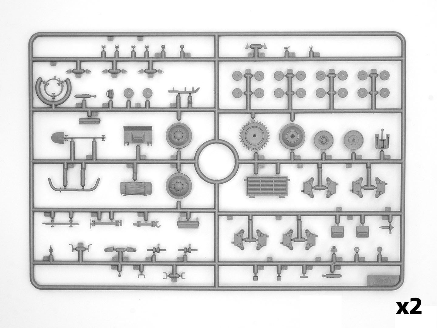 ICM 1/35th scale 10.5cm leFH 16(Sf) auf Geschutzwagen FCM36(f)